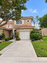 6958 Oak Bridge Ln in Greenacres, FL - Building Photo
