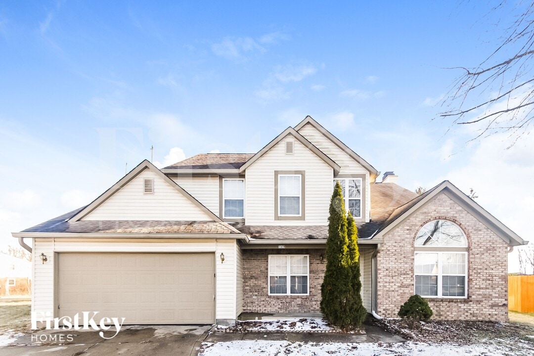 11419 Watts Bar Ct, Unit 400 MVC in Indianapolis, IN - Foto de edificio