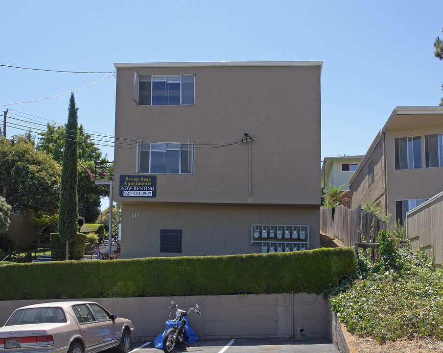 The Seven Seas Apartments in Martinez, CA - Building Photo