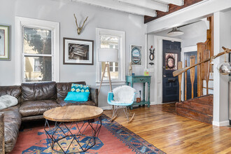 82 Willow St in Providence, RI - Building Photo - Building Photo