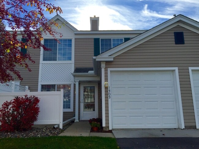1925 Southcross Dr W in Burnsville, MN - Building Photo - Building Photo