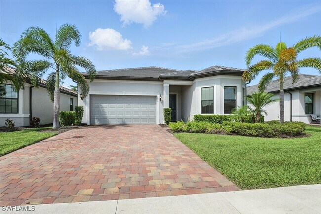 6690 Pennyroyal Dr in Naples, FL - Building Photo - Building Photo