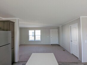 586 Delaware in Belleville, MI - Building Photo - Building Photo