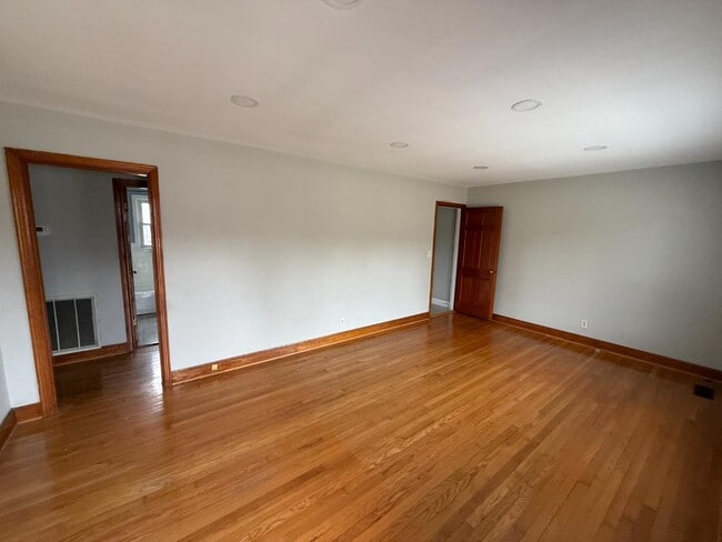 104 Marable St in Ashland City, TN - Building Photo - Building Photo