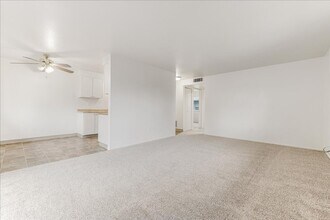 Cannon Court Apartments in Salem, OR - Foto de edificio - Interior Photo