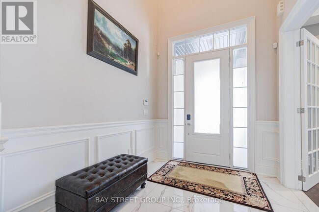 75 Douglas Rd in Richmond Hill, ON - Building Photo - Building Photo