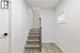 5 Maplewood Ave in Hamilton, ON - Building Photo - Building Photo