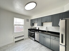 6707 N California Ave in Chicago, IL - Building Photo - Building Photo