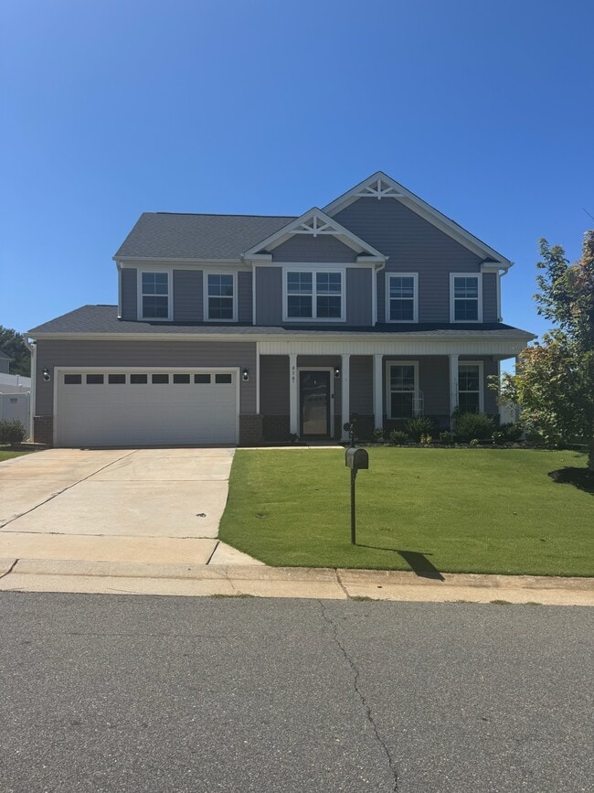 670 Spruce Garden Ct in Rural Hall, NC - Building Photo - Building Photo