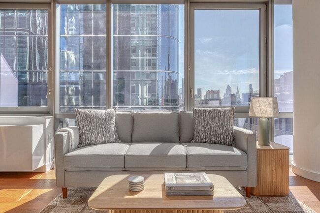 435 W 31st St, Unit FL8-ID2234 in New York, NY - Building Photo - Building Photo