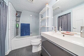 100 Cove Way, Unit 912 in Quincy, MA - Building Photo - Building Photo
