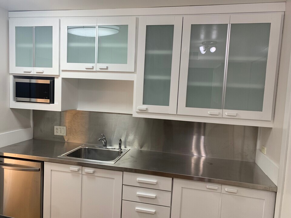 2822 Briarhurst Dr in Houston, TX - Building Photo