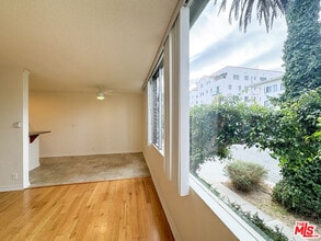 222 Washington Ave in Santa Monica, CA - Building Photo - Building Photo