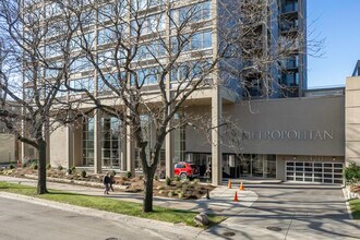 Metropolitan in Chicago, IL - Foto de edificio - Building Photo