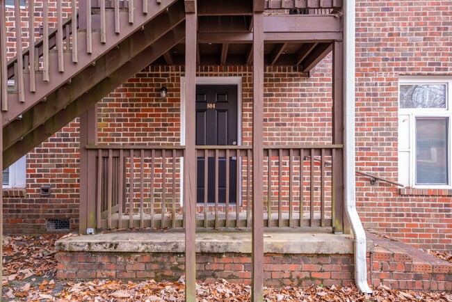 800 Lullwater Rd in Chattanooga, TN - Building Photo - Building Photo