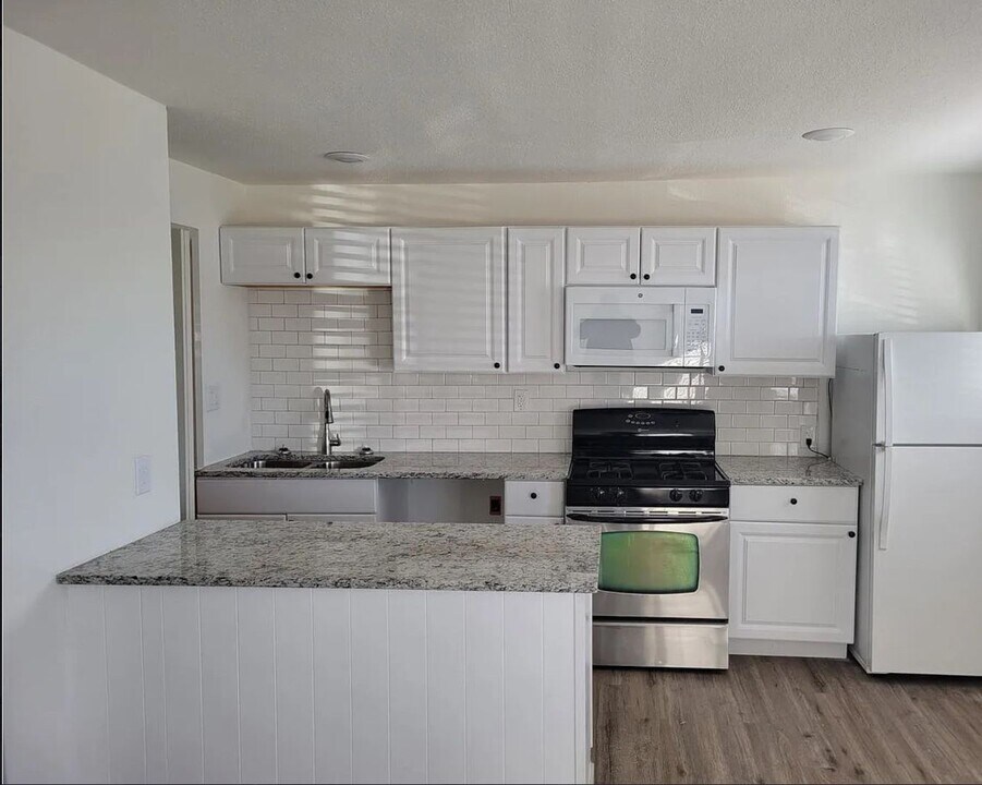 413 Prairie Rd in Colorado Springs, CO - Building Photo