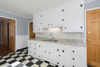 271 N Washington St in North Attleborough, MA - Building Photo - Building Photo