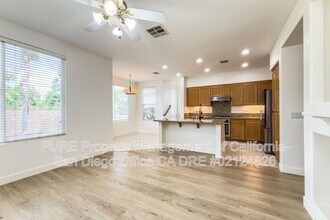 12252 Pepper Tree Ln in Poway, CA - Building Photo - Building Photo