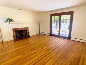 23 Sagamore Rd in Marblehead, MA - Building Photo - Building Photo