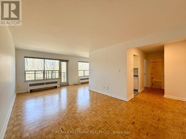 30 Upper Canada Dr in Toronto, ON - Building Photo - Building Photo