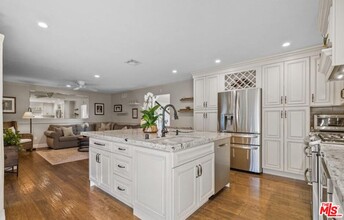 26068 Charonne Ct in Santa Clarita, CA - Building Photo - Building Photo
