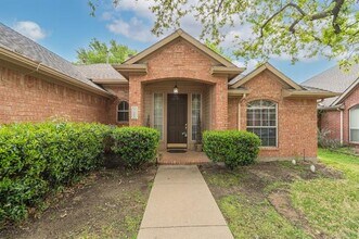 3900 Oak Park Dr in Flower Mound, TX - Building Photo - Building Photo