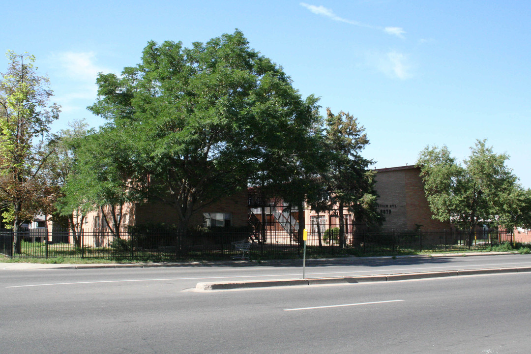 Montview Apartments in Aurora, CO - Building Photo