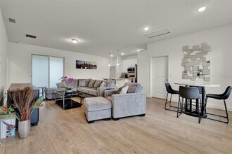437 Cinnamon Dr in Kissimmee, FL - Building Photo - Building Photo