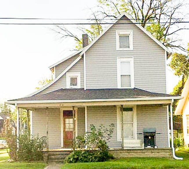 property at 2001 W Jackson St