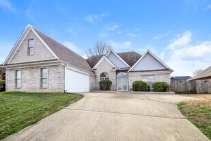 1573 Golden Oaks Loop N in Southaven, MS - Building Photo