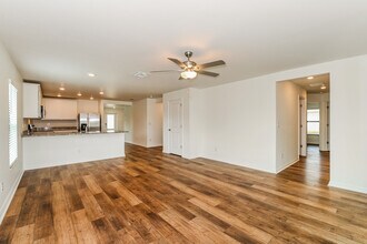 1117 NE 2nd Pl in Cape Coral, FL - Building Photo - Building Photo