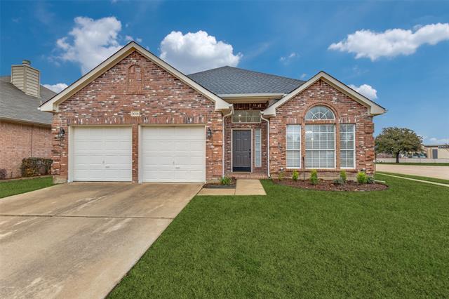 3000 Plum Tree Ln in Flower Mound, TX - Building Photo