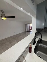 9405 Fontainebleau Blvd in Miami, FL - Building Photo - Building Photo