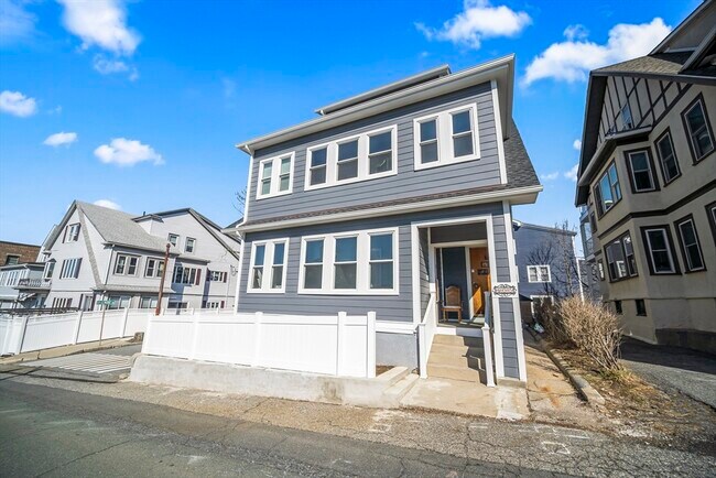 455 Broadway, Unit 2
