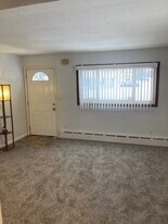 3618 Burton Ave, Unit 1 in Erie, PA - Building Photo