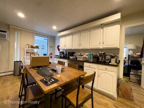 170 Chelsea St, Unit 2 in Boston, MA - Building Photo - Building Photo