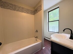 36 S 12th St, Unit 3 in Newark, NJ - Building Photo - Building Photo