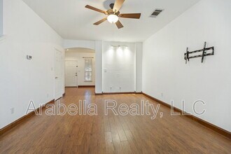 9631 Summer Vail in San Antonio, TX - Building Photo - Building Photo