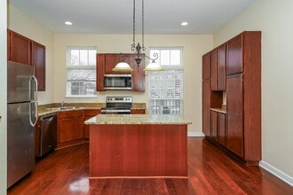 39 Grandview Dr in Rocky River, OH - Building Photo - Building Photo