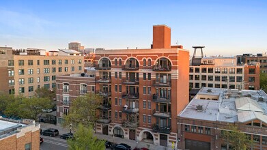 1355 W Washington Blvd in Chicago, IL - Building Photo - Building Photo