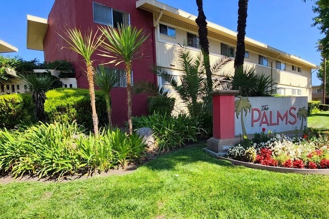 Palms Apartments