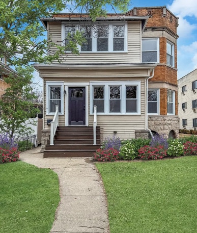 property at 1520 W Touhy Ave