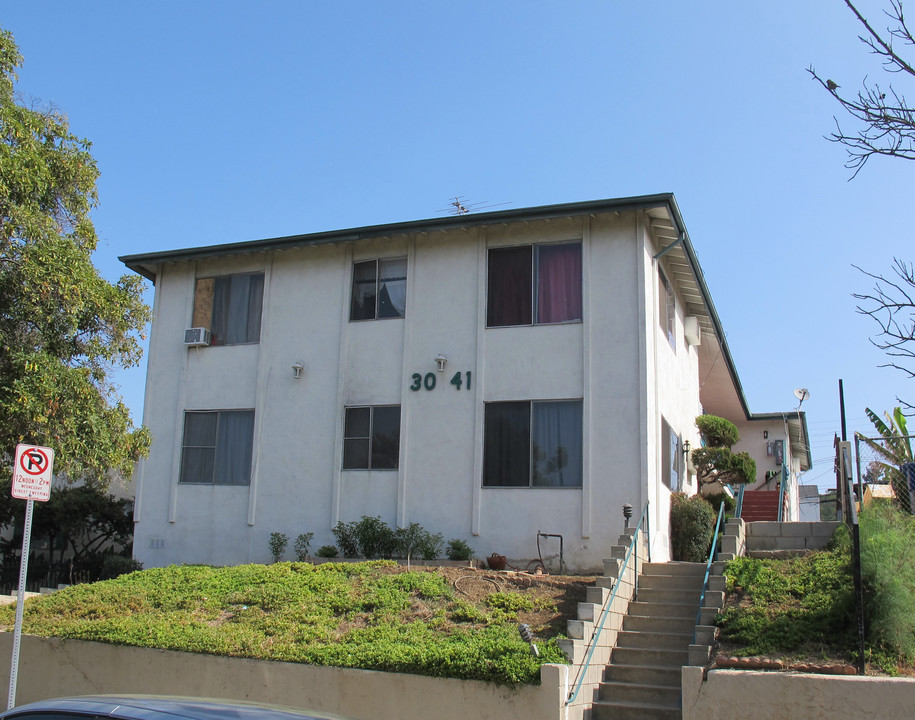 3041 W Avenue 35 in Los Angeles, CA - Foto de edificio