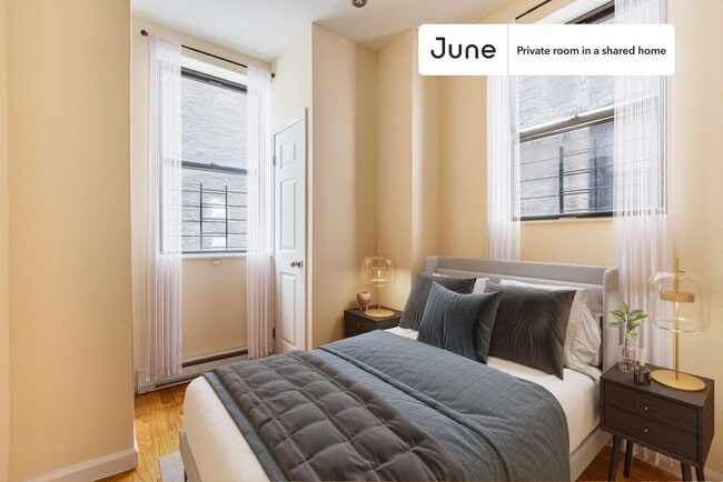 property at 342 Manhattan Ave