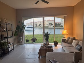 16 Harbour Isle Dr W in Fort Pierce, FL - Building Photo - Building Photo
