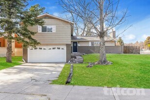 1228 N Chelton Rd in Colorado Springs, CO - Building Photo