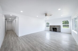 501 Magnolia Ave in Bakersfield, CA - Foto de edificio - Building Photo