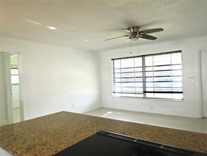 111 NW 31st Ct in Pompano Beach, FL - Building Photo - Building Photo