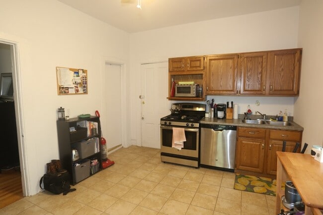 3045 N Racine Ave in Chicago, IL - Building Photo - Building Photo