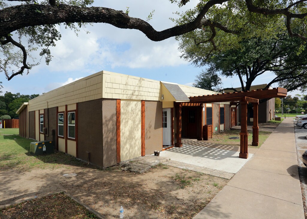 Parkridge Apartments in Garland, TX